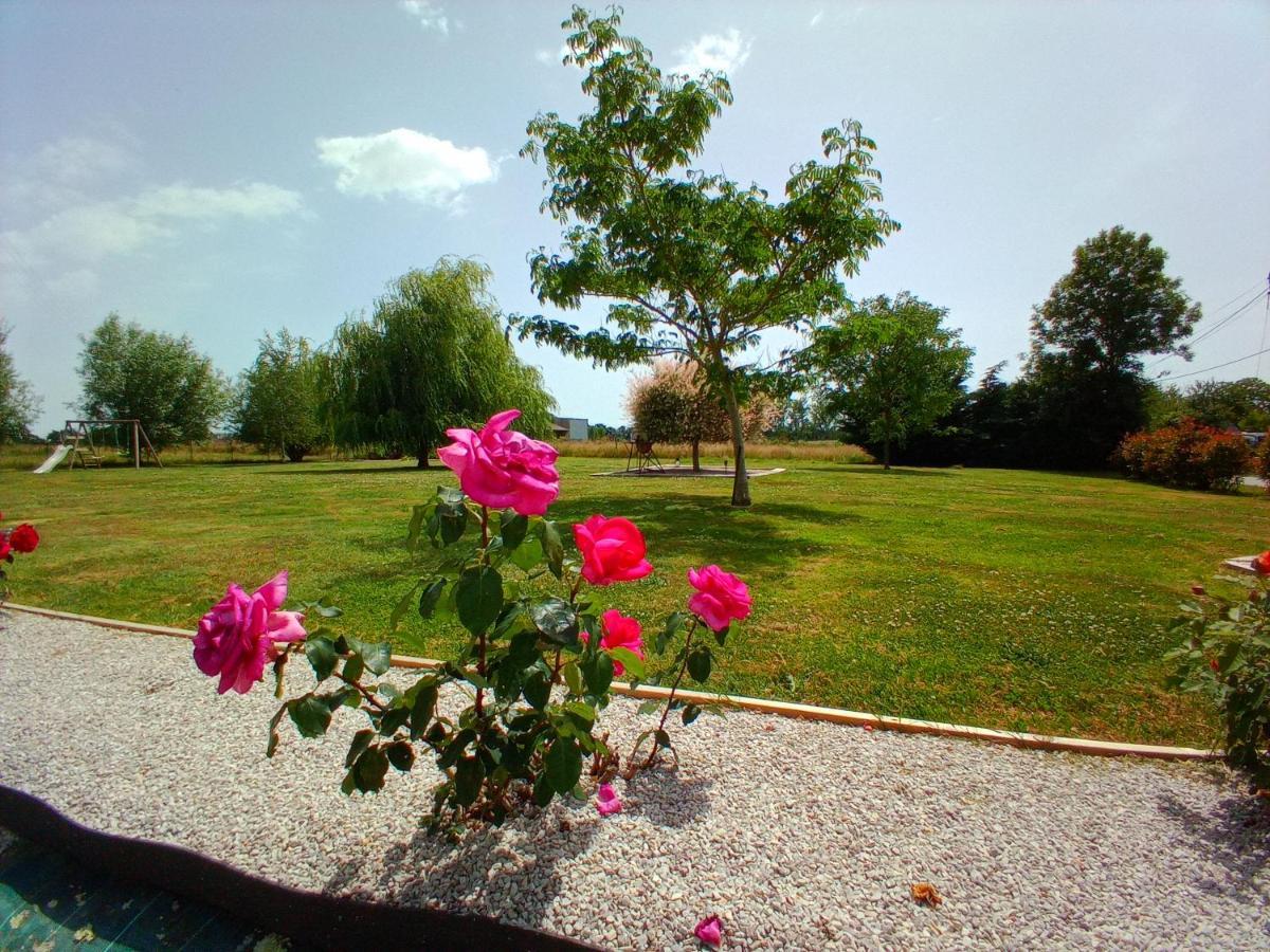 La Ferme D' Emerentine Bacilly Dış mekan fotoğraf