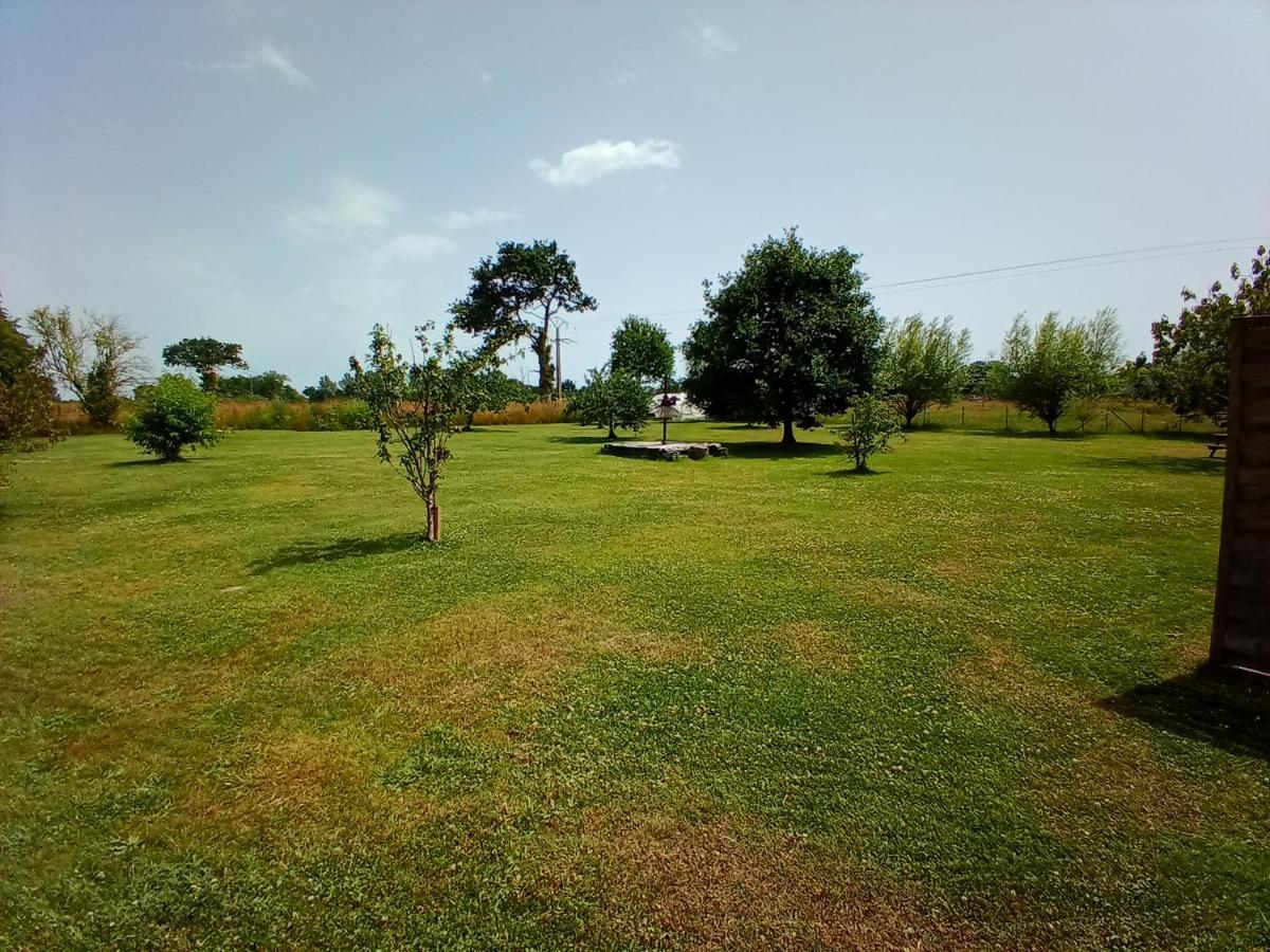 La Ferme D' Emerentine Bacilly Dış mekan fotoğraf
